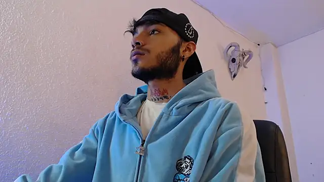 Snapshot of kingdani_hot chatting on 12.20.25 kingdani hot online show from 12.20.25