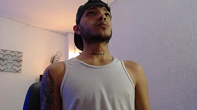 Snapshot of kingdani_hot chatting on 02.11.26 kingdani hot online show from 02.11.26