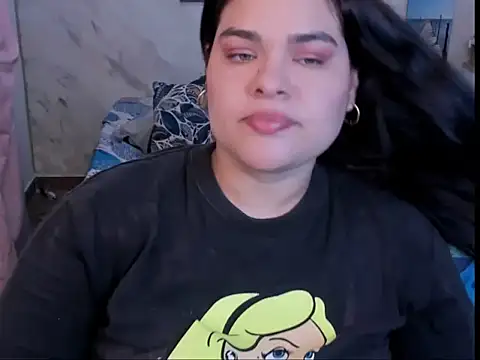NinaFuentes2X online show from 05.10.26