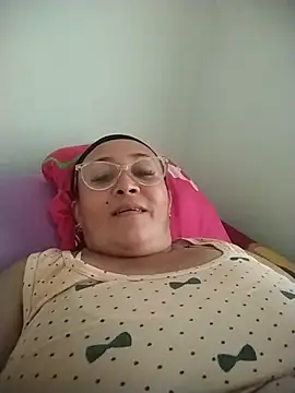 Snapshot of Nini_Love_ chatting on 02.10.26 Nini Love online show from 02.10.26