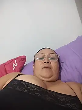 Snapshot of Nini_Love_ chatting on 02.11.26 Nini Love online show from 02.11.26