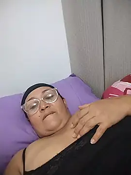 Snapshot of Nini_Love_ chatting on 02.13.26 Nini Love online show from 02.13.26