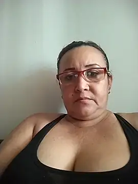 Snapshot of Nini_Love_ chatting on 03.12.26 Nini Love online show from 03.12.26