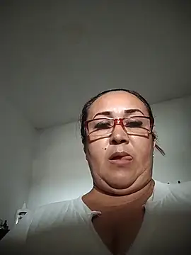 Snapshot of Nini_Love_ chatting on 04.06.26 Nini Love online show from 04.06.26