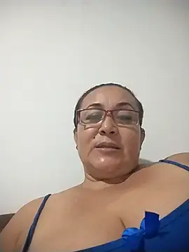 Snapshot of Nini_Love_ chatting on 04.08.26 Nini Love online show from 04.08.26