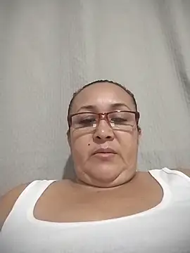 Snapshot of Nini_Love_ chatting on 04.16.26 Nini Love online show from 04.16.26