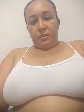 Nini Love  online show from 05.25.26