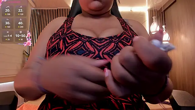 Lyra Black  online show from 01.12.26