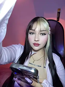 Snapshot of Daniela_ruizz chatting on 06.16.26 Daniela ruizz online show from 06.16.26