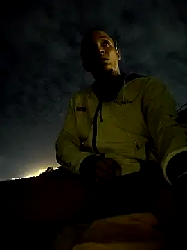 Snapshot of Andreskelly chatting on 01.06.26 Andreskelly online show from 01.06.26