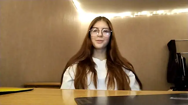 VictorinaMccorey online show from 12.20.25