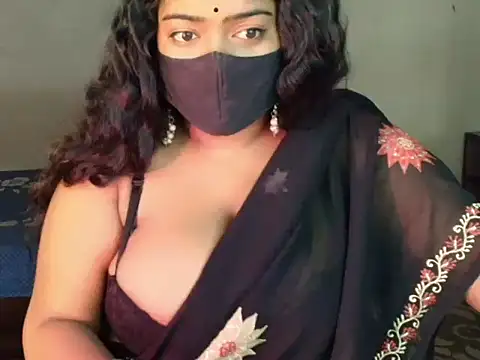 Snapshot of HEZALNUT chatting on 02.21.26 HEZALNUT online show from 02.21.26