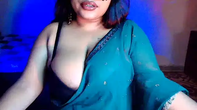 Snapshot of HEZALNUT chatting on 07.16.26 HEZALNUT online show from 07.16.26