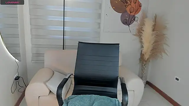 ValerieAustin online show from 12.23.24