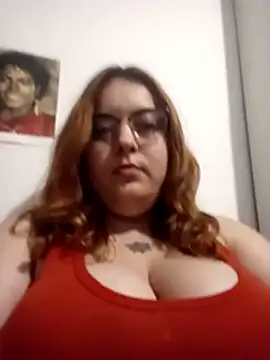 Snapshot of LilithUmbra chatting on 12.16.25 LilithUmbra online show from 12.16.25