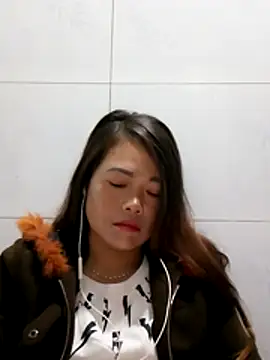 Snapshot of yana-zz chatting on 12.13.25 yana-zz online show from 12.13.25