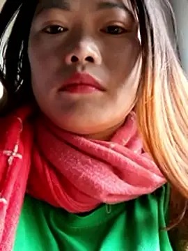 Snapshot of yana-zz chatting on 12.20.25 yana-zz online show from 12.20.25