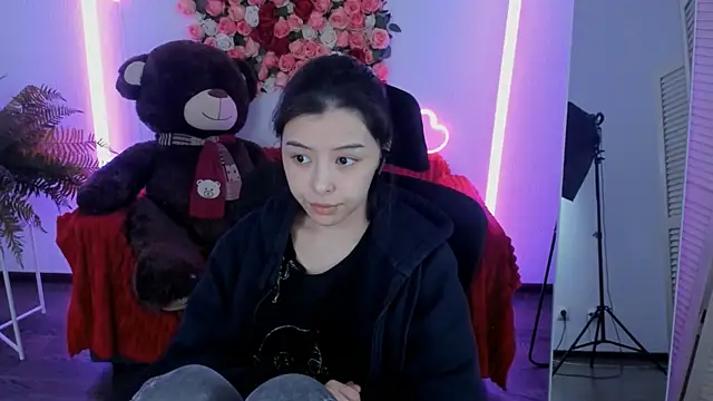 Snapshot of SirenMystiq chatting on 06.02.26 SirenMystiq online show from 06.02.26