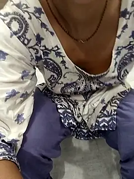 Snapshot of GMS_Bhawna chatting on 04.27.26 GMS Bhawna online show from 04.27.26