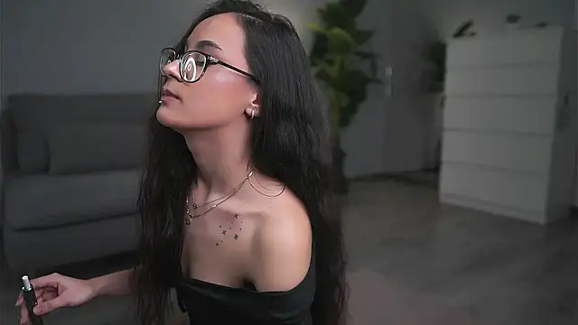 ValexieLux online show from 03.31.26