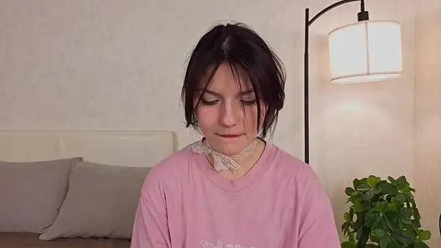 Snapshot of NyraVesperis chatting on 05.18.26 NyraVesperis online show from 05.18.26