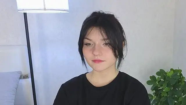 Snapshot of NyraVesperis chatting on 05.24.26 NyraVesperis online show from 05.24.26