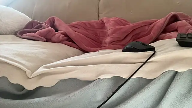 ijustturned18today online show from 02.17.26