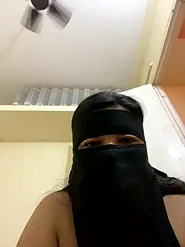 Snapshot of sara___fun chatting on 01.10.26 sara fun online show from 01.10.26