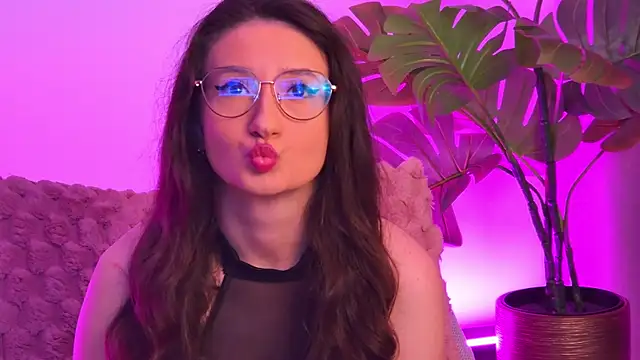 TheaMalekoo online show from 03.30.26