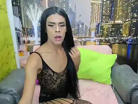 estefani robles online show from 12.22.25