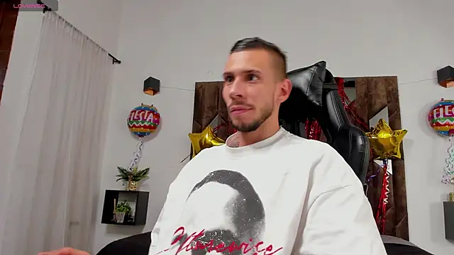 Snapshot of J_king__ chatting on 05.03.26 J king online show from 05.03.26