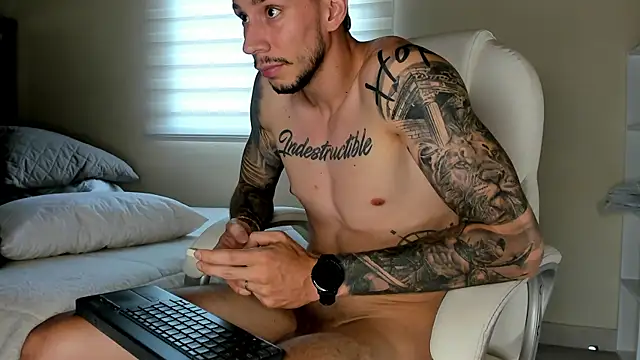 Snapshot of J_king__ chatting on 05.19.26 J king online show from 05.19.26
