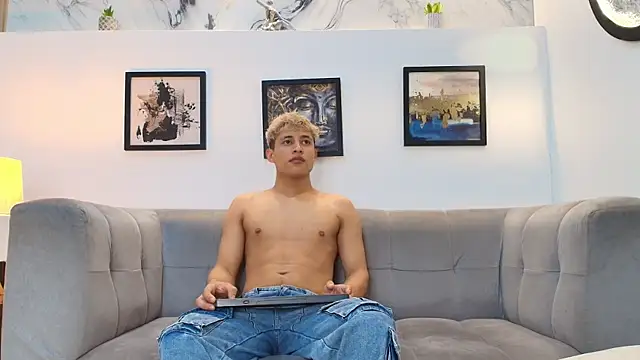 YOUNG GUYS1 online show from 04.21.26