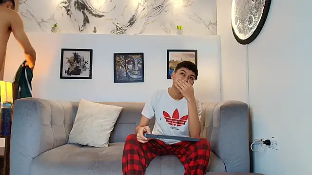 HORNY PRETTY online show from 04.16.26