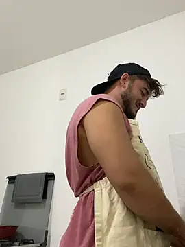 Snapshot of Bardo_urso chatting on 06.17.26 Bardo urso online show from 06.17.26