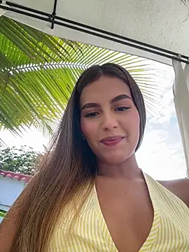 Snapshot of Valeria-escobar chatting on 06.10.26 Valeria-escobar online show from 06.10.26
