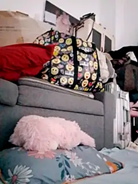 Snapshot of Cako-naka chatting on 12.17.25 Cako-naka online show from 12.17.25