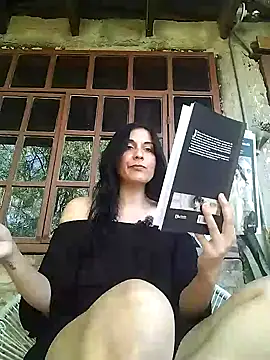 Snapshot of DommeVioleta chatting on 05.09.26 DommeVioleta online show from 05.09.26