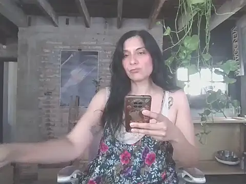 Snapshot of DommeVioleta chatting on 06.19.26 DommeVioleta online show from 06.19.26