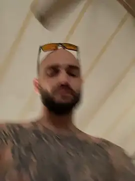 kingNQueen1211 online show from 04.22.26