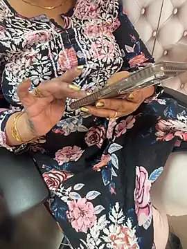 butterflyslay online show from 04.08.26