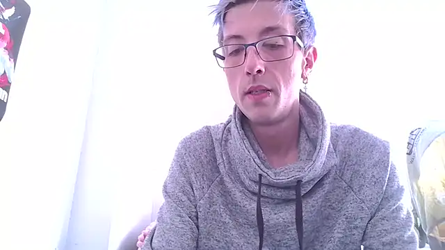 Snapshot of AskAveryAnything chatting on 12.20.25 AskAveryAnything online show from 12.20.25