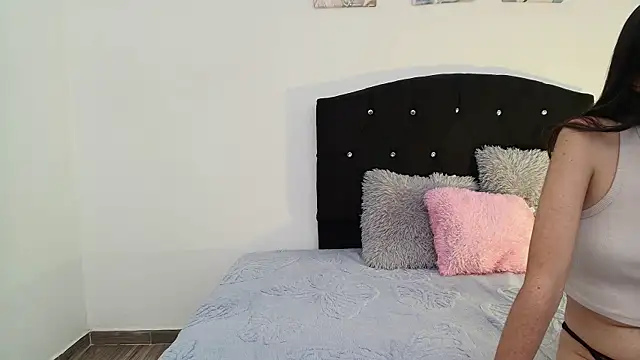 Snapshot of Mimi_Glow chatting on 02.09.26 Mimi Glow online show from 02.09.26