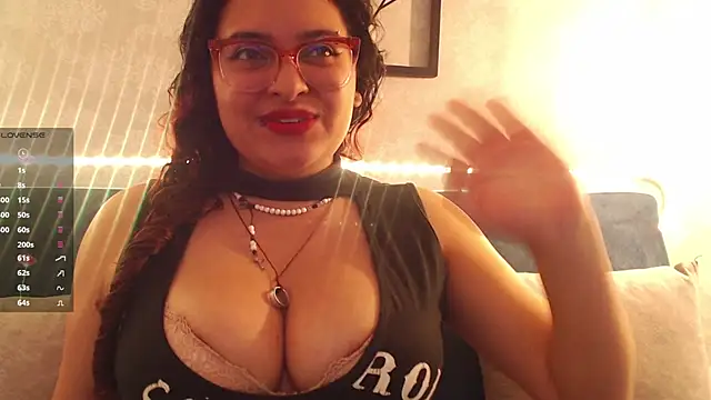 Snapshot of kat_belle chatting on 12.18.25 kat belle online show from 12.18.25