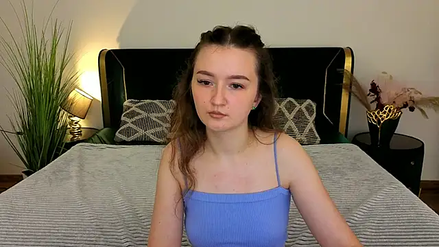 CyrenaLuxe online show from 05.11.26