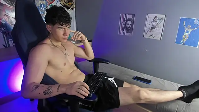 Snapshot of Criss_Adams chatting on 01.18.26 Criss Adams online show from 01.18.26