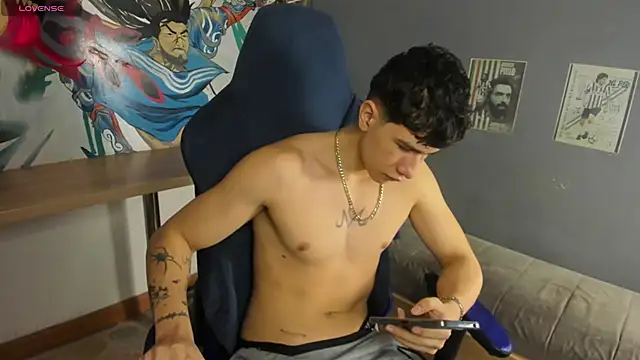 Snapshot of Criss_Adams chatting on 02.25.26 Criss Adams online show from 02.25.26