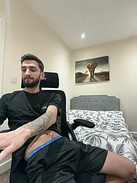 Juliann69Ramiro online show from 01.15.26