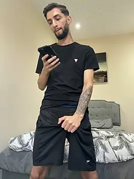 Juliann69Ramiro online show from 02.20.26