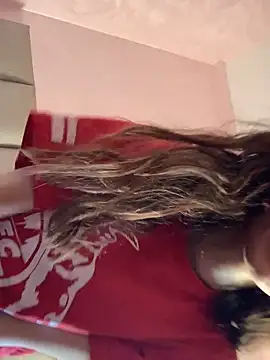 Snapshot of yasmina2020 chatting on 04.02.26 yasmina2020 online show from 04.02.26